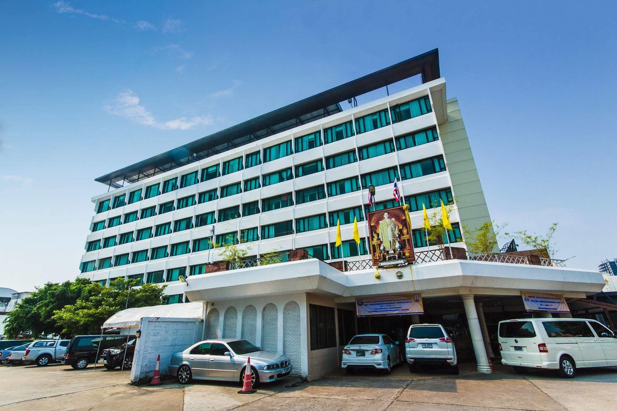Khon Kaen Hotel Esterno foto